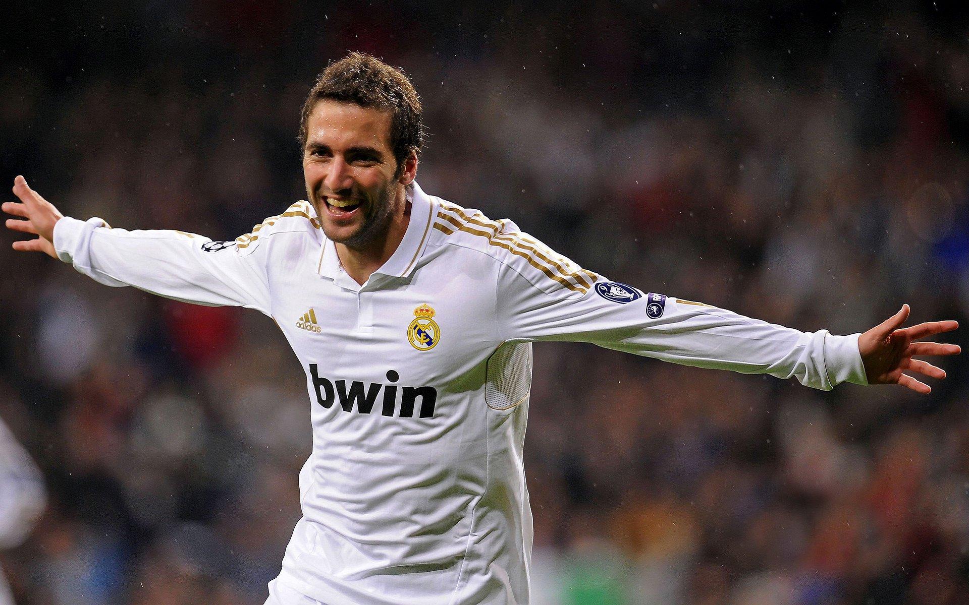 国际足联年度颁奖，最佳主帅毫无悬念，足球小姐新星闪耀